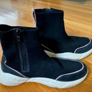 Zara Girl's Booties, size 3